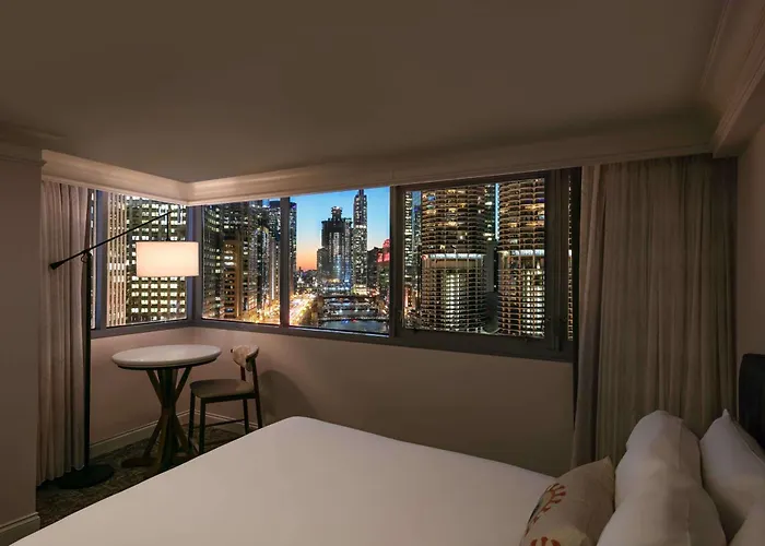 Отель The Royal Sonesta Downtown