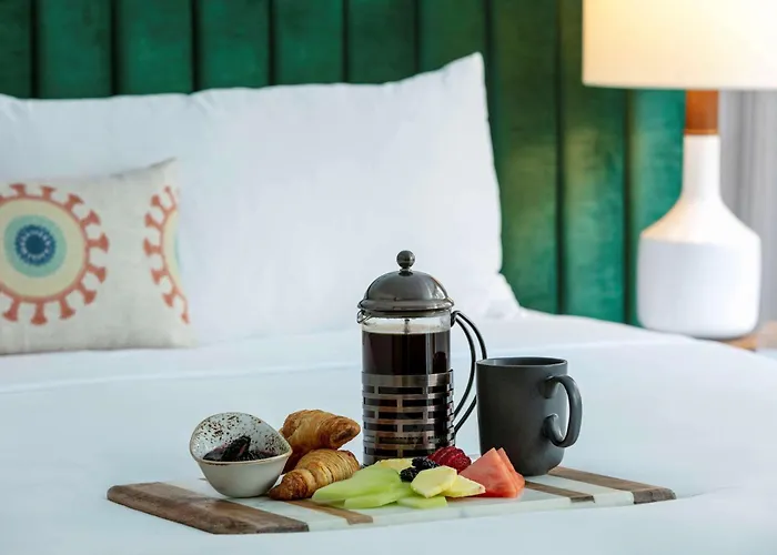 The Royal Sonesta Downtown 4*