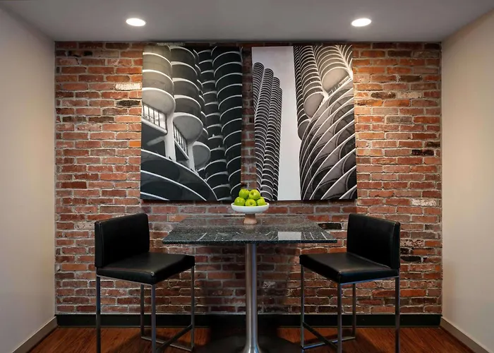 The Royal Sonesta Downtown 4*