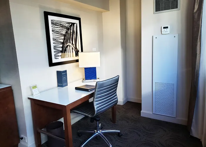 The Royal Sonesta Downtown 4*
