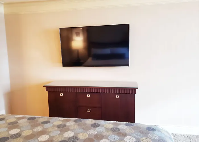 Отель The Royal Sonesta Downtown 4*